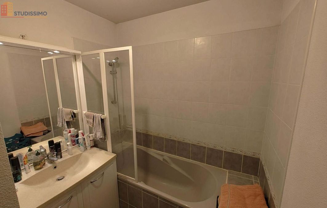 Studio meublé 35m² Bourg-de-Péage - Parking, cave - Photo 2