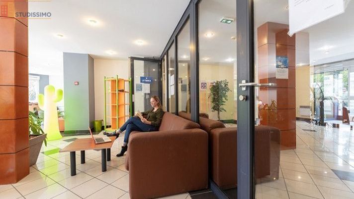Studio meublé 17m² Valence - Calme, 6e étage - Photo 2