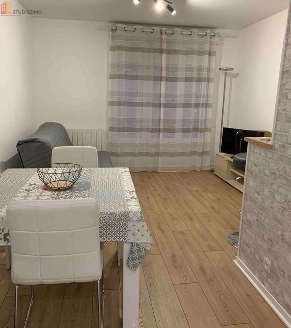 Studio meublé 26m² Évreux centre - Cave, parking - Photo 2