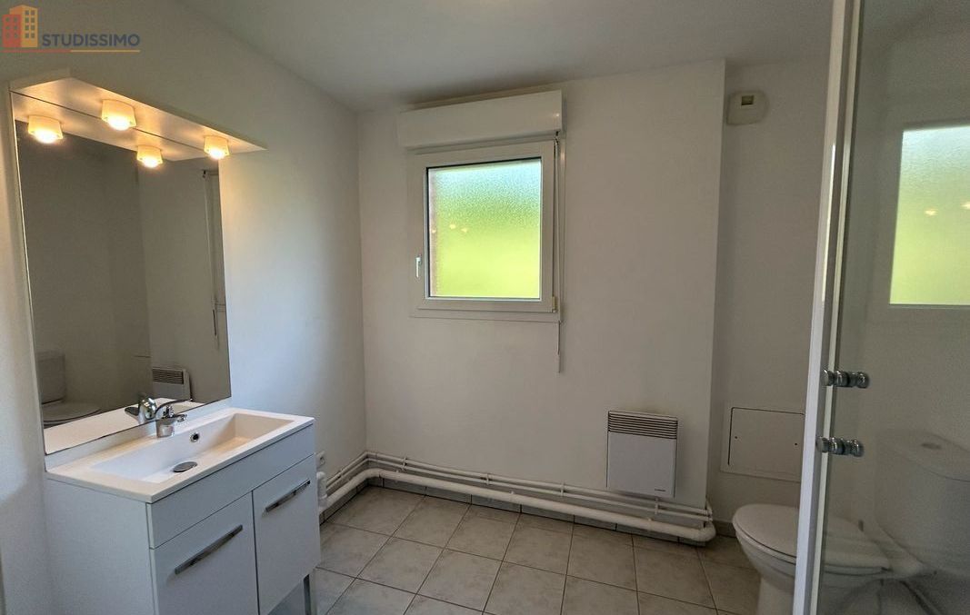 Studio 37m² Louviers - Terrasse, parking en sous-sol - Photo 13