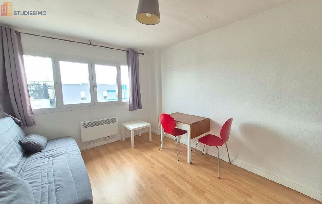 Studio 17m² Brest 29200 - Meublé, dernier étage - Photo 1
