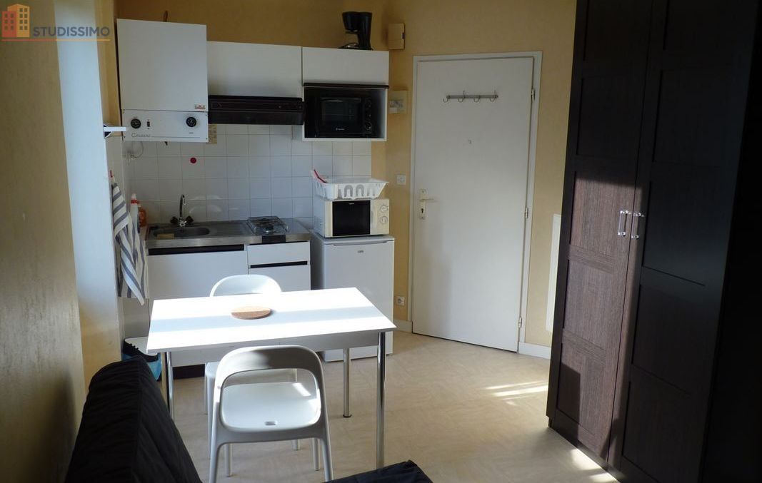 Studio meublé 18m² Brest centre - Proche facs, lumineux - Photo 4