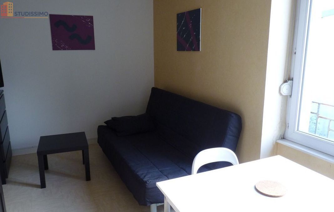 Studio meublé 18m² Brest centre - Proche facs, lumineux - Photo 0