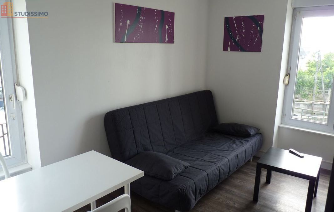 Studio meublé 18m² Brest centre - Proche facs, lumineux - Photo 0