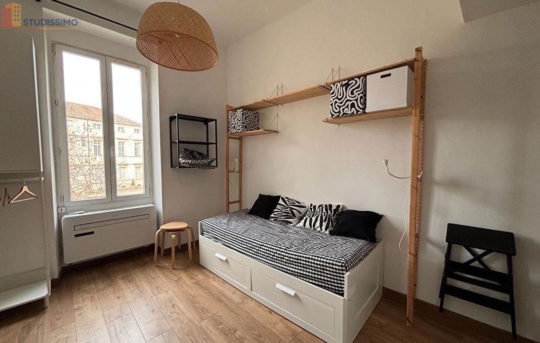 Studio meublé 17m² Nîmes centre - Meublé, 2e étage - Photo 14