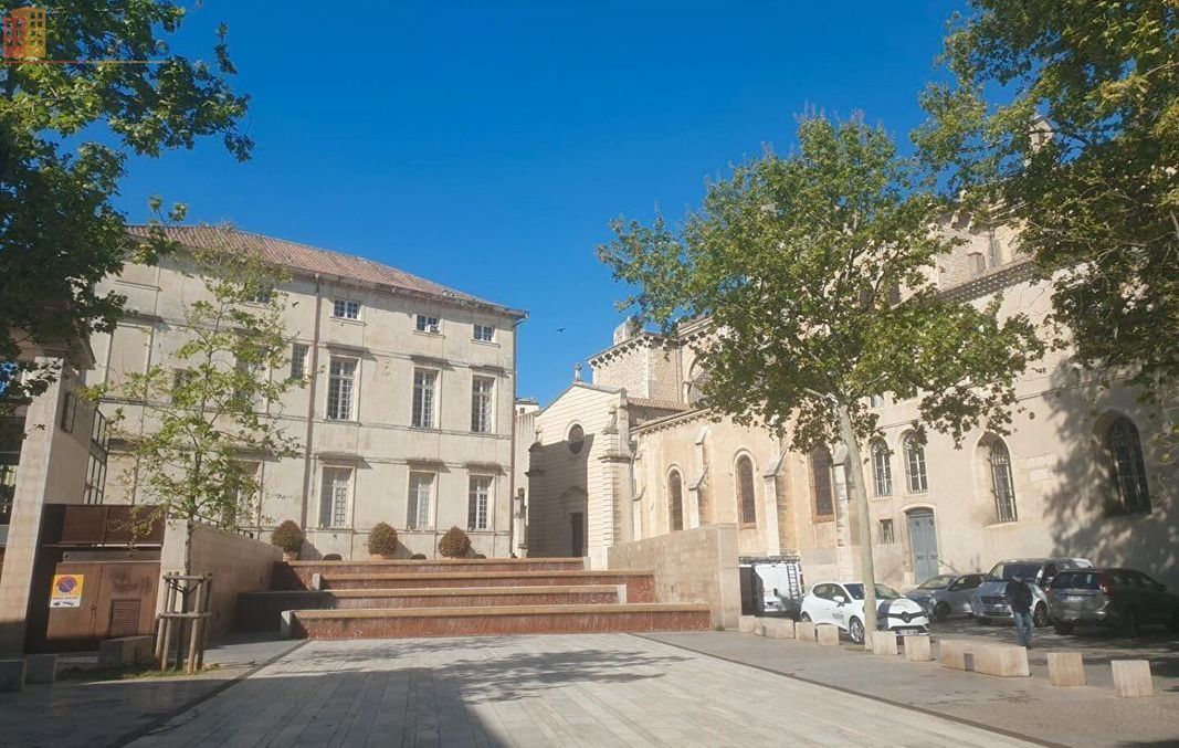 Studio meublé 17m² Nîmes centre - Meublé, 2e étage - Photo 0