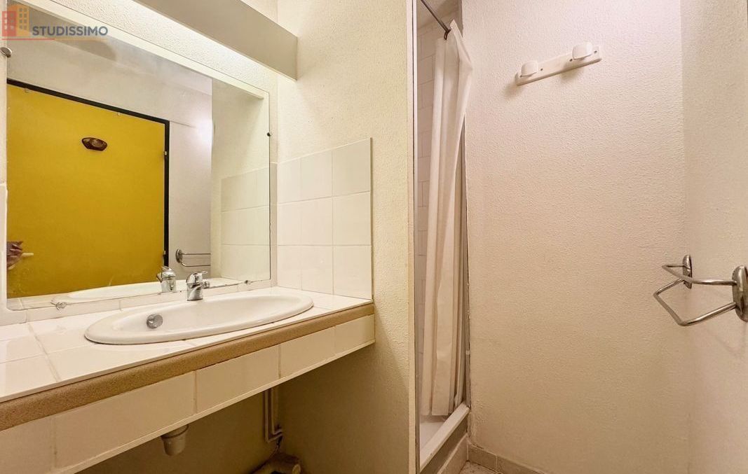 Studio meublé 18m² Nîmes 30900 - Meublé, DPE C - Photo 1