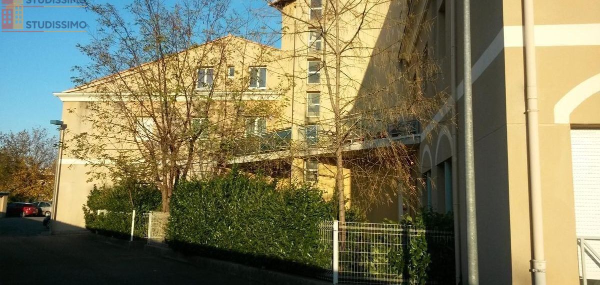 Studio 33m² Bagnols-sur-Cèze - DPE D, 1er étage - Photo 1