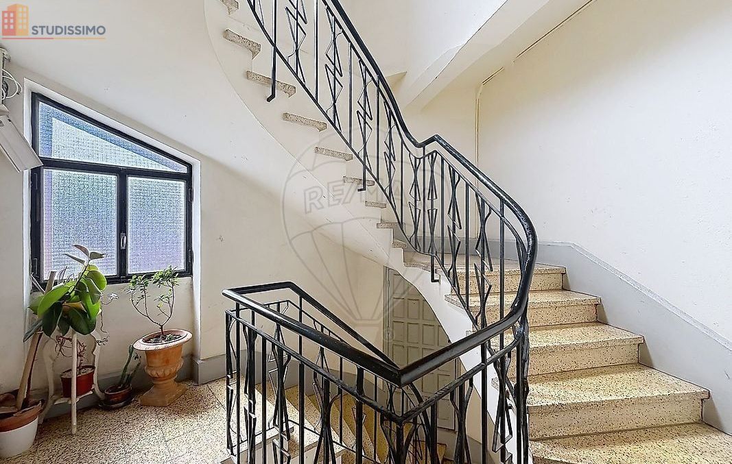 Studio 26m² Nîmes 30900 - Photo 0