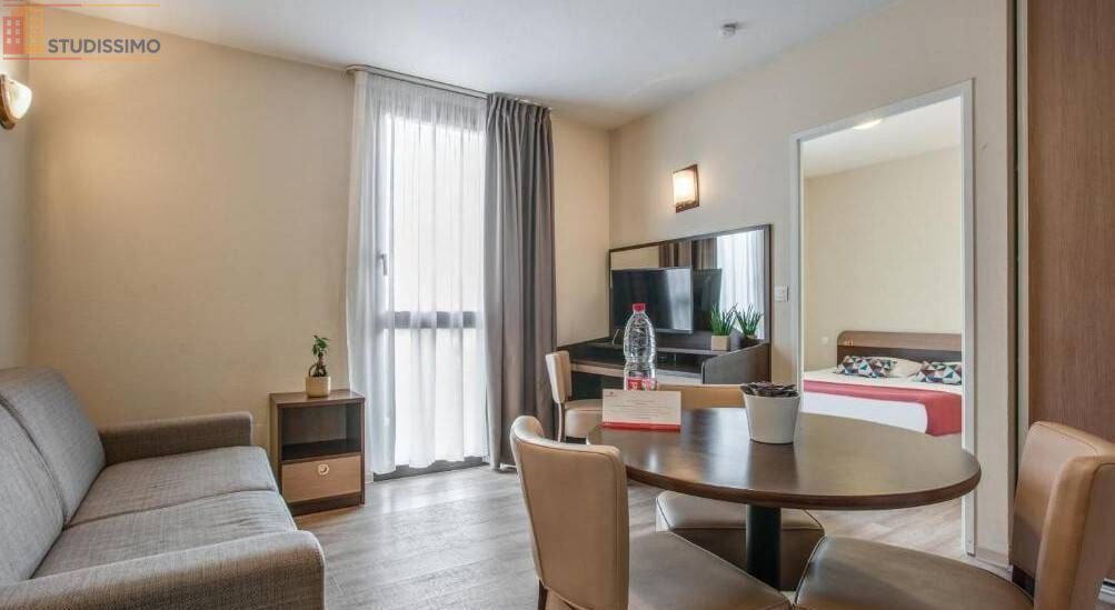 Studio meublé 19m² Nîmes 30900 - Meublé, fonctionnel - Photo 5