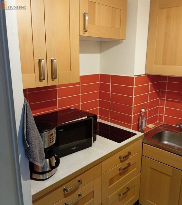 Studio 27m² Nîmes 30900 - Climatisé, parking - Photo 1