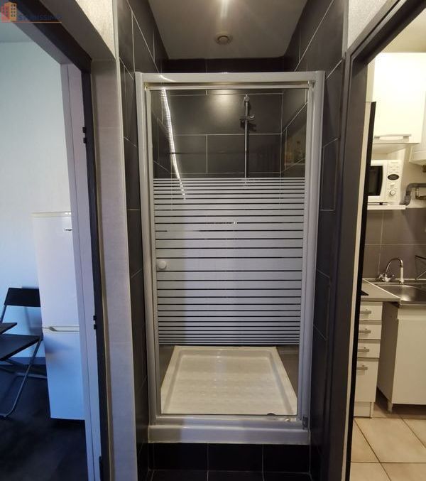 Studio meublé 18m² Nîmes 30900 - Meublé, DPE B - Photo 2