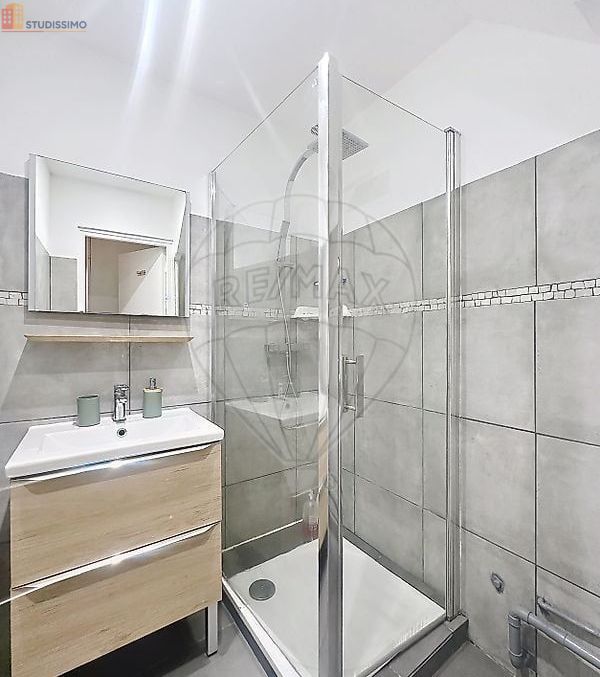 Studio 25m² Nîmes centre-ville - Lumineux, calme - Photo 4