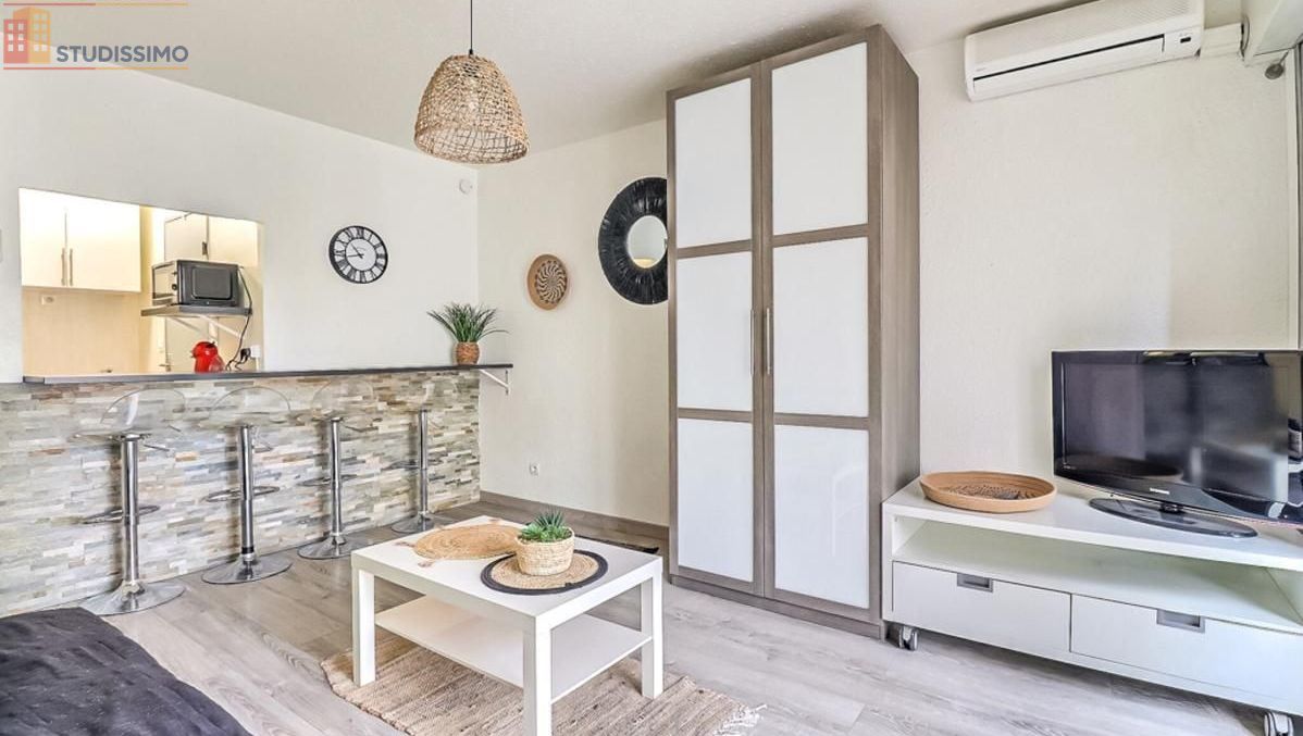 Studio meublé 21m² Nîmes centre - Meublé, DPE D - Photo 5