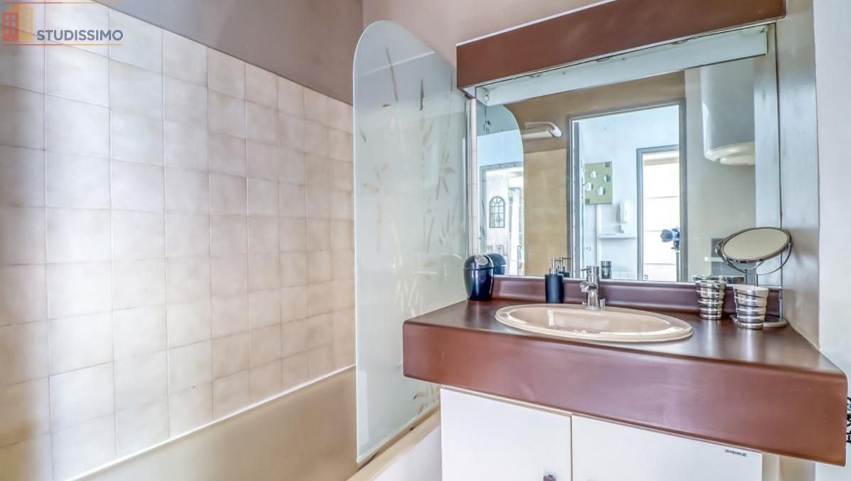 Studio meublé 23m² Nîmes 30900 - Meublé, 1 pièce - Photo 1