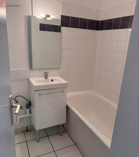 Studio 22m² Nîmes centre - Calme, 1er étage - Photo 2