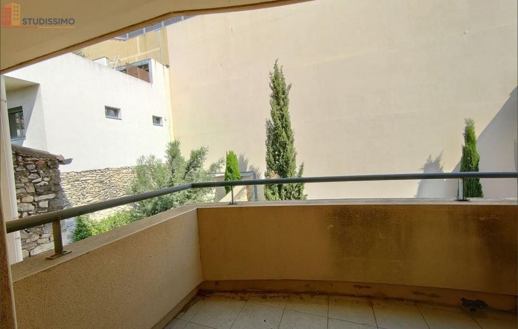 Studio 33m² Nîmes 30900 - DPE C, 2e étage - Photo 1