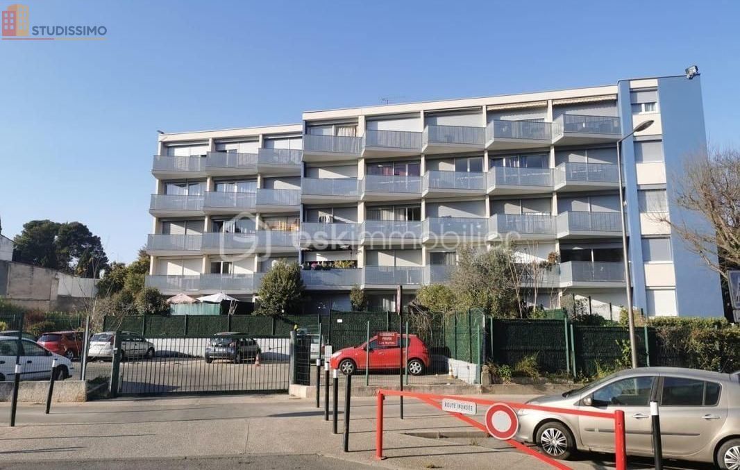 Studio meublé 25m² Nîmes - Meublé, DPE B - Photo 1