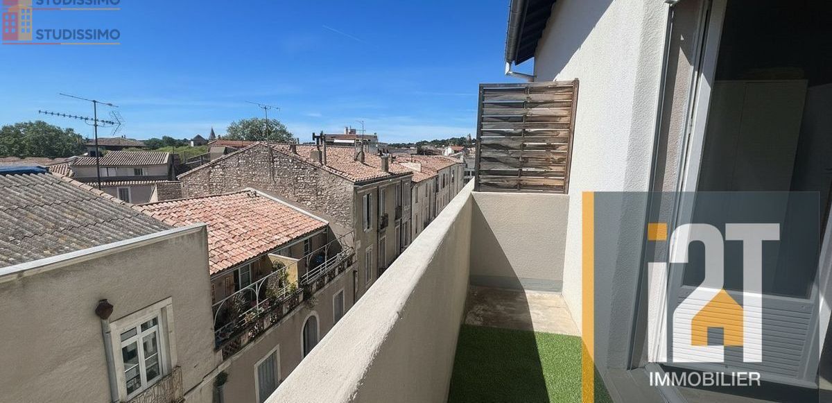 Studio meublé 18m² Nîmes centre - Dernier étage, lumineux - Photo 3