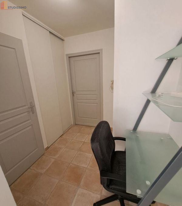 Studio meublé 38m² Villeneuve-lès-Avignon - Meublé, DPE B - Photo 2