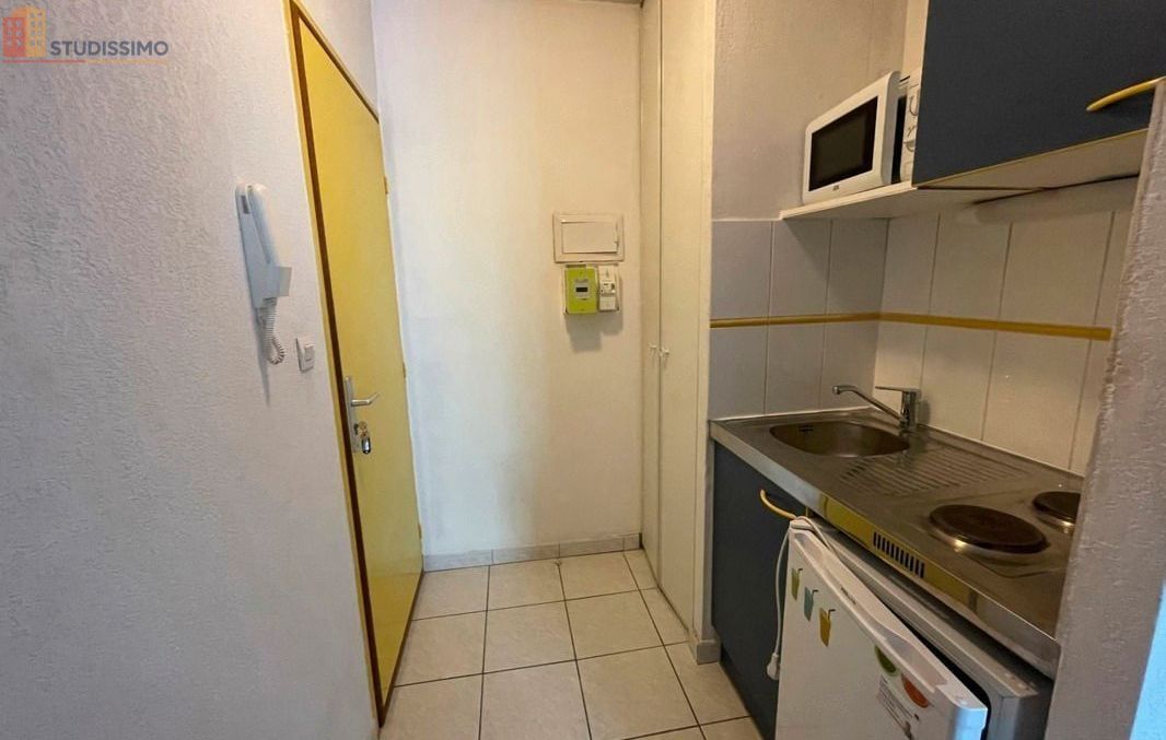 Studio 16m² Nîmes centre - lumineux - Photo 7