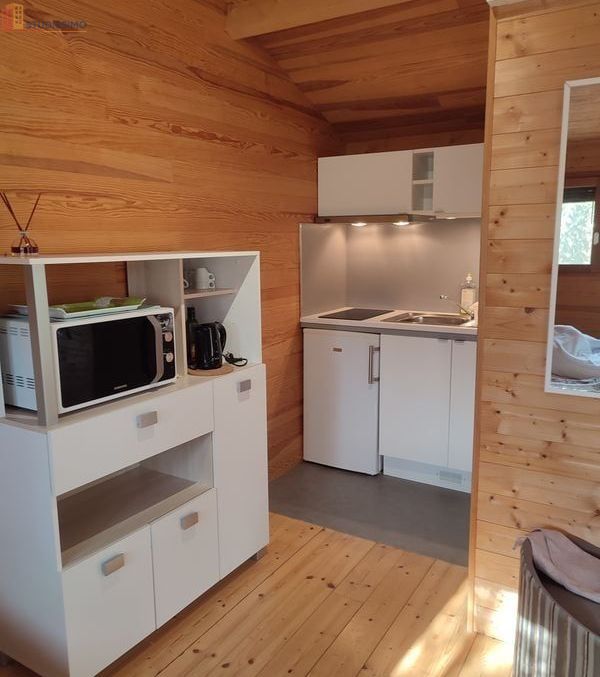 Studio meublé 20m² Nîmes centre - Meublé, parking - Photo 2
