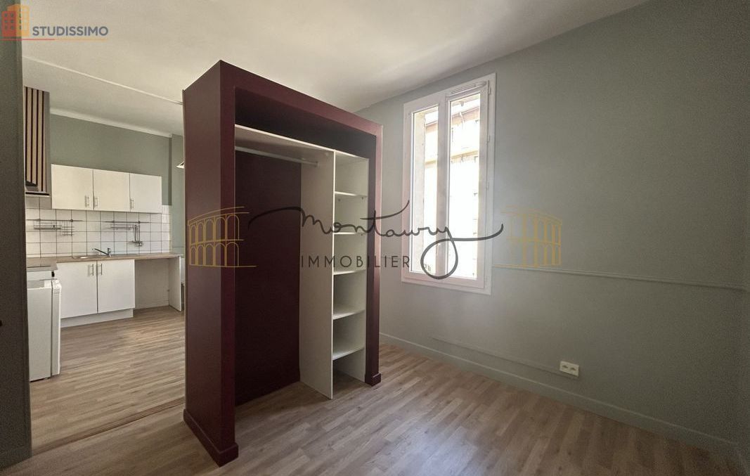 Studio 25m² Nîmes centre - 1er étage, lumineux - Photo 2