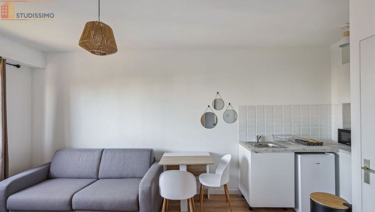 Studio meublé 17m² Nîmes 30900 - Lumineux, 4e étage - Photo 14