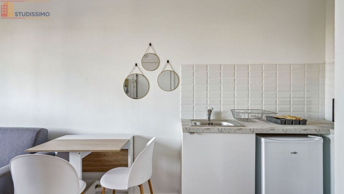 Studio meublé 17m² Nîmes 30900 - Lumineux, 4e étage - Photo 5