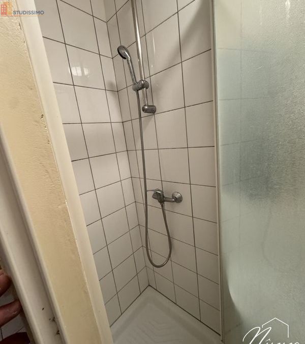 Studio 9m² Nîmes 30900 - Meublé, DPE D - Photo 2