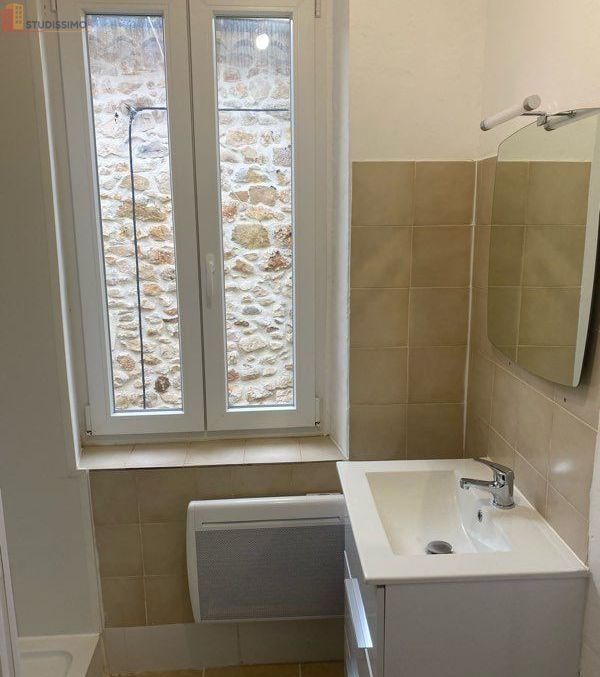 Studio 35m² Saint-Geniès-de-Malgoirès - 2e étage, lumineux - Photo 1