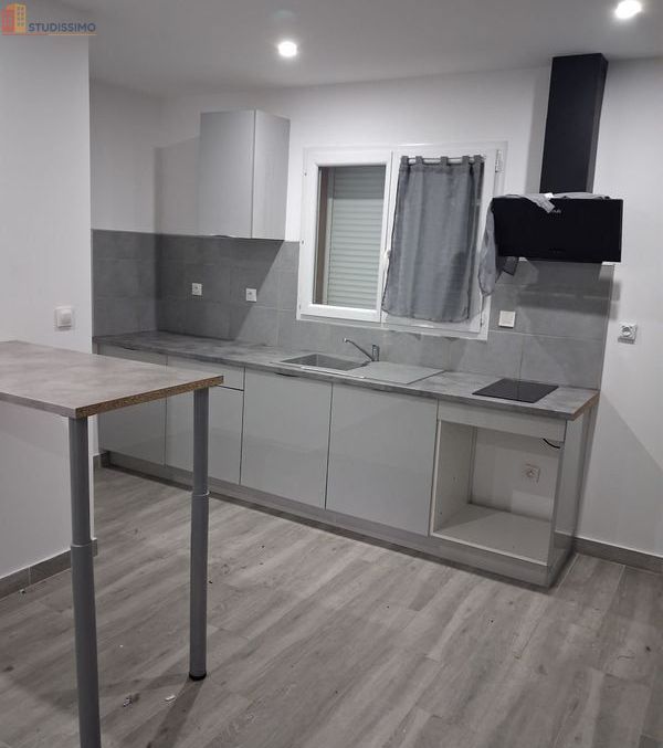 Studio 40m² Saint-Martin-de-Valgalgues - Garage - Photo 3