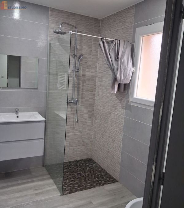 Studio 40m² Saint-Martin-de-Valgalgues - Garage - Photo 1