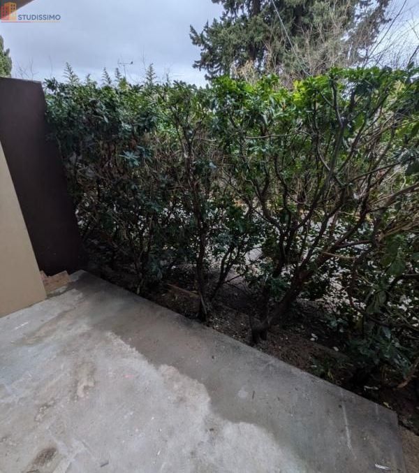 Studio 23m² Nîmes - DPE D - Photo 1