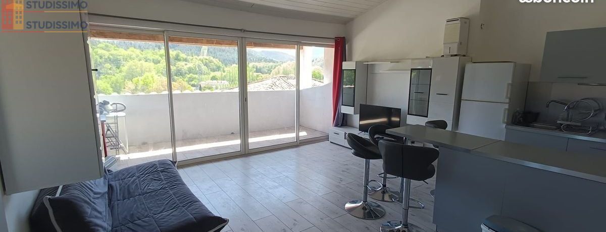 Studio à Avèze