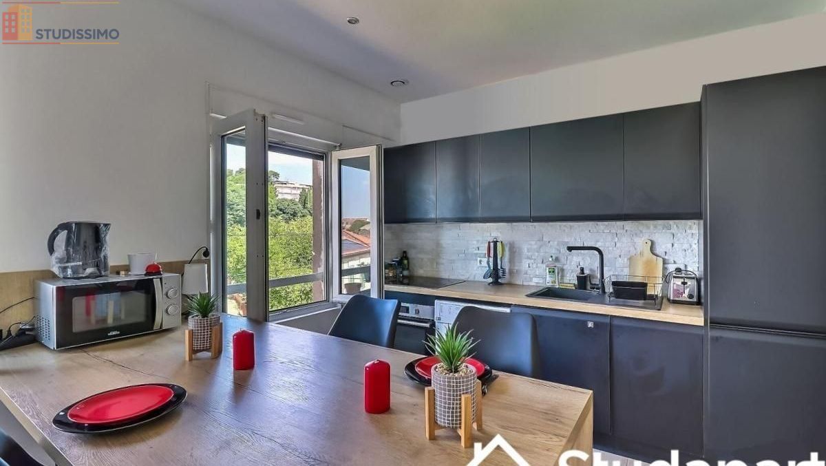 Studio meublé 12m² Nîmes centre - Meublé, étage 2 - Photo 2