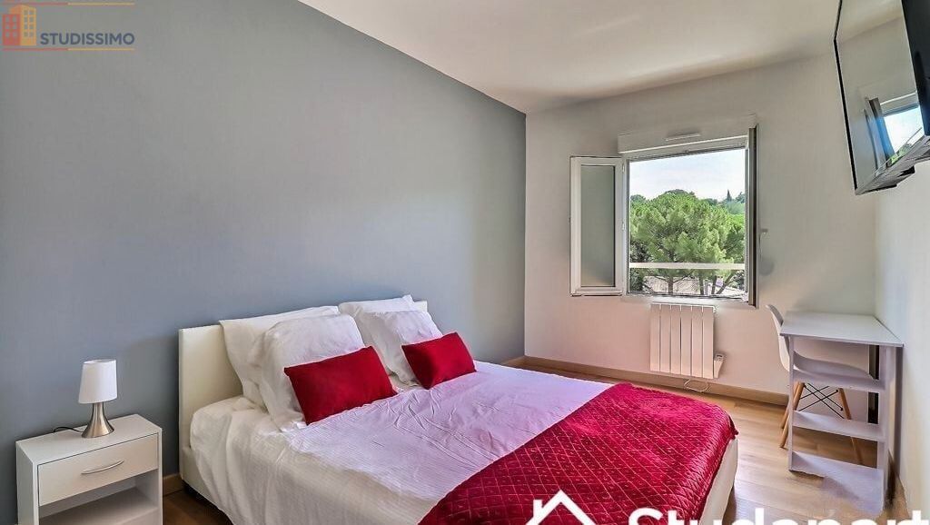 Studio meublé 12m² Nîmes centre - Meublé, étage 2 - Photo 3
