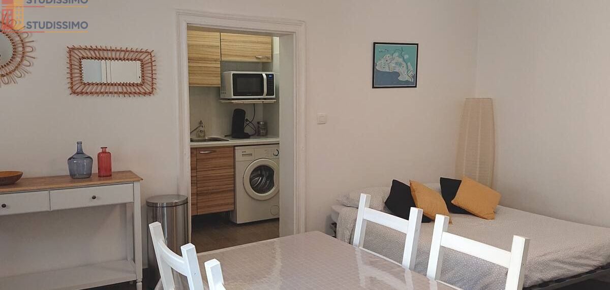 Studio meublé 28m² Saint-Gilles 30800 - Meublé, DPE D - Photo 6