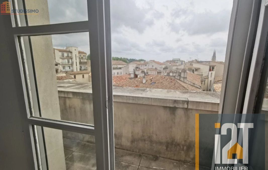 Studio meublé 18m² Nîmes centre - Dernier étage, lumineux - Photo 1