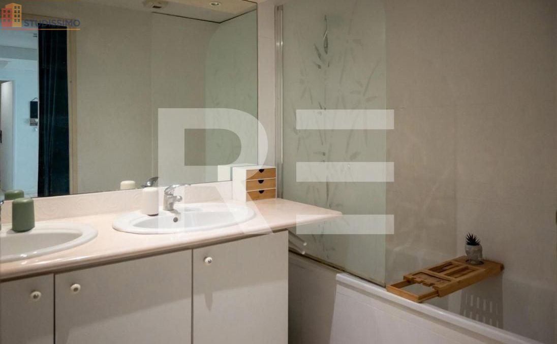 Studio meublé 14m² Nîmes centre - Meublé, DPE C - Photo 3