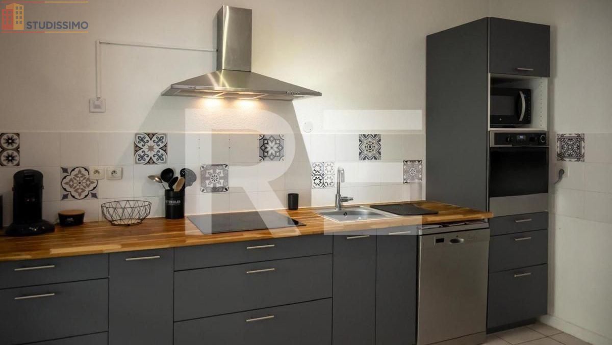 Studio meublé 14m² Nîmes centre - Meublé, DPE C - Photo 2
