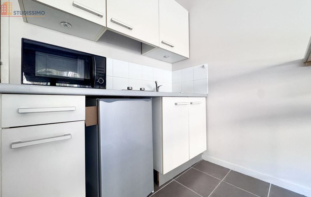 Studio meublé 20m² Nîmes 30900 - Meublé, 1 pièce - Photo 2
