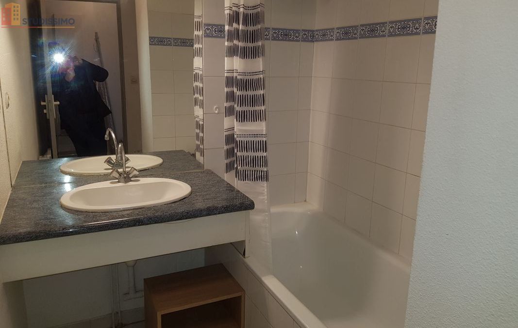 Studio meublé 22m² Nîmes centre - Proche Gambetta - Photo 1