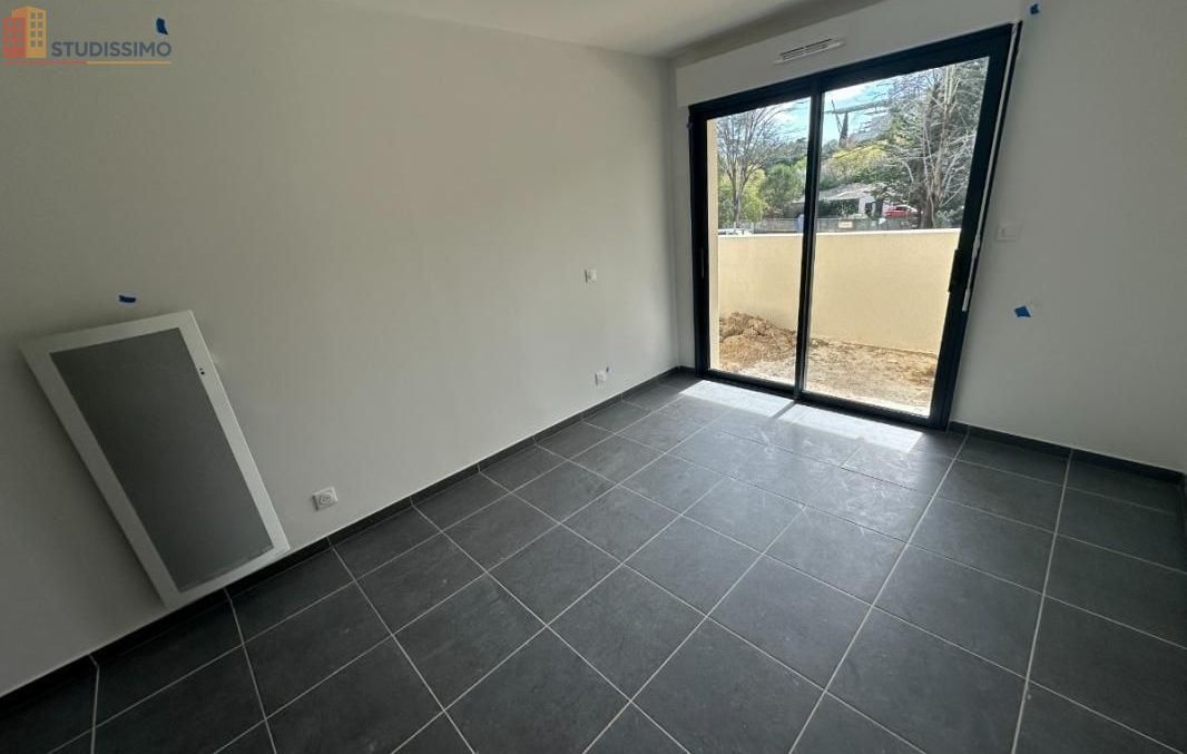 Studio 27m² Nîmes - DPE A - Photo 3