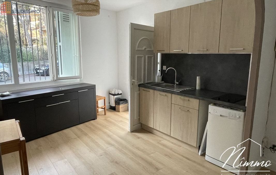 Studio meublé 35m² Nîmes 30900 - Meublé, DPE D - Photo 5