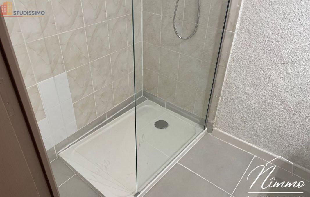 Studio meublé 35m² Nîmes 30900 - Meublé, DPE D - Photo 3