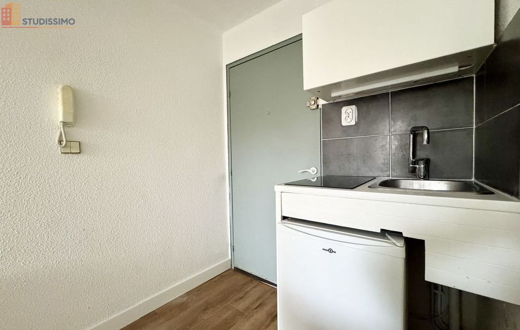 Studio 19m² Nîmes 30900 - Lumineux, DPE C - Photo 2