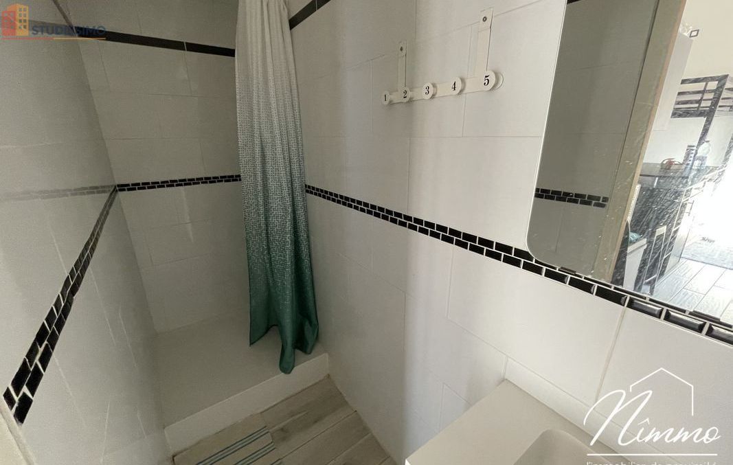 Studio meublé 22m² Nîmes centre - Meublé, 2e étage - Photo 2
