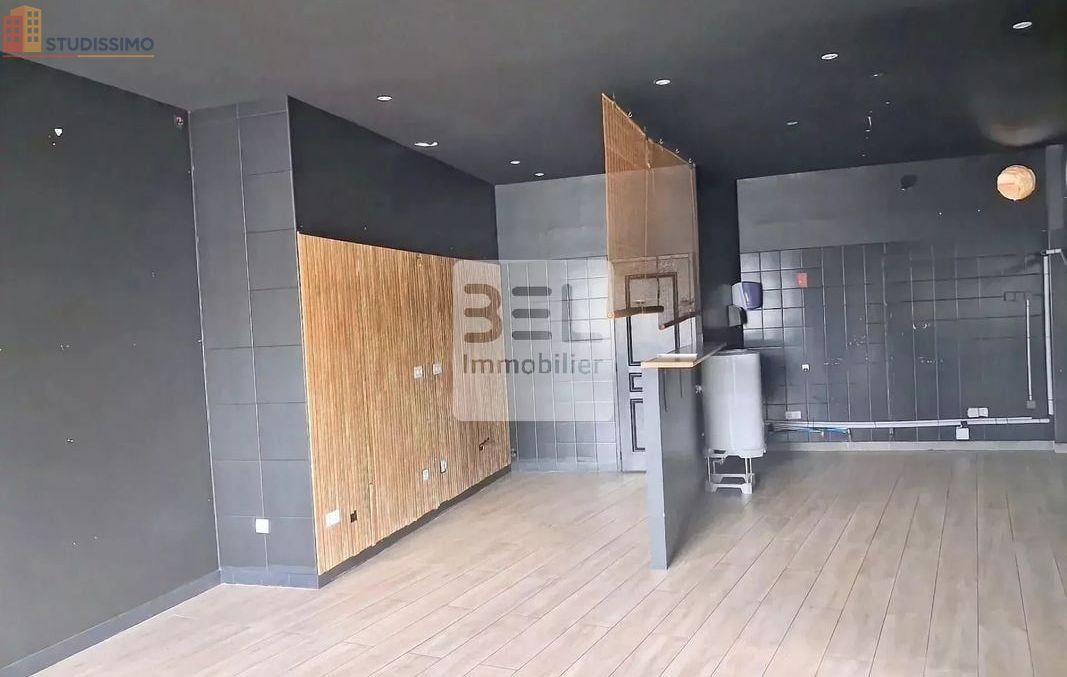 Studio 43m² Bagnols-sur-Cèze - - Photo 1