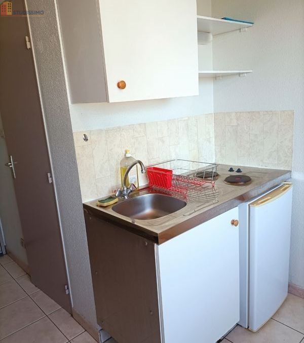 Studio meublé 13m² Nîmes 30900 - Meublé, calme - Photo 4